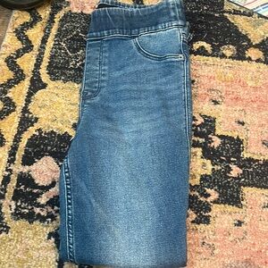 Old Navy size 8 rockstar jeggins